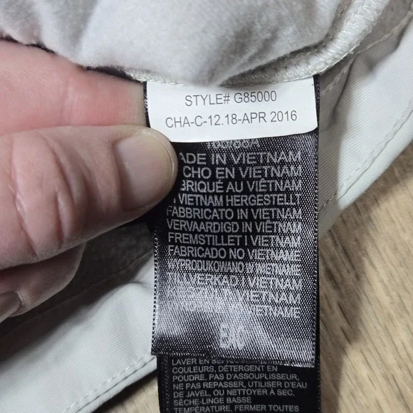 Marmot Women's Ski Jacket in Light Gray - Picture 5 of 10